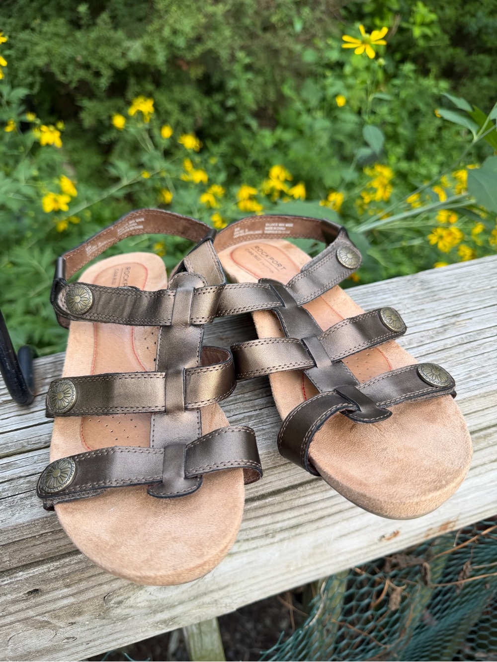 Rockport Cobb Hill 9 W Ladies Boho Triple Strap Leather Sandal Preowned 2” Ht